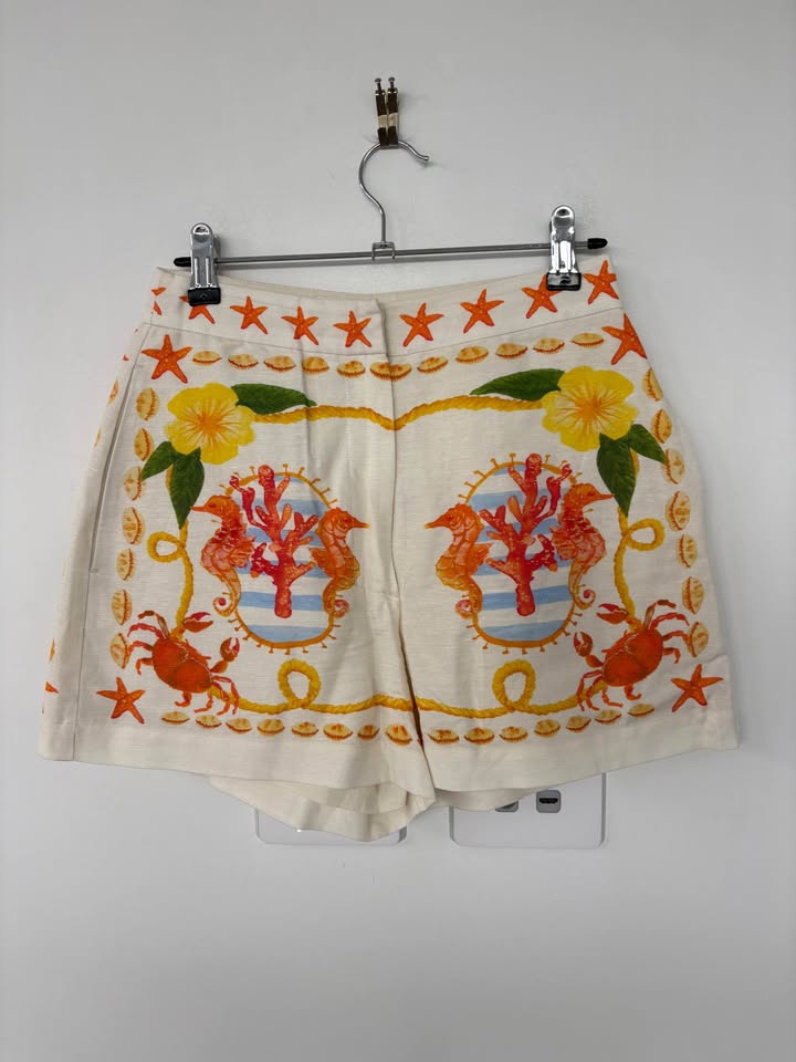 Maku Shorts - size 6