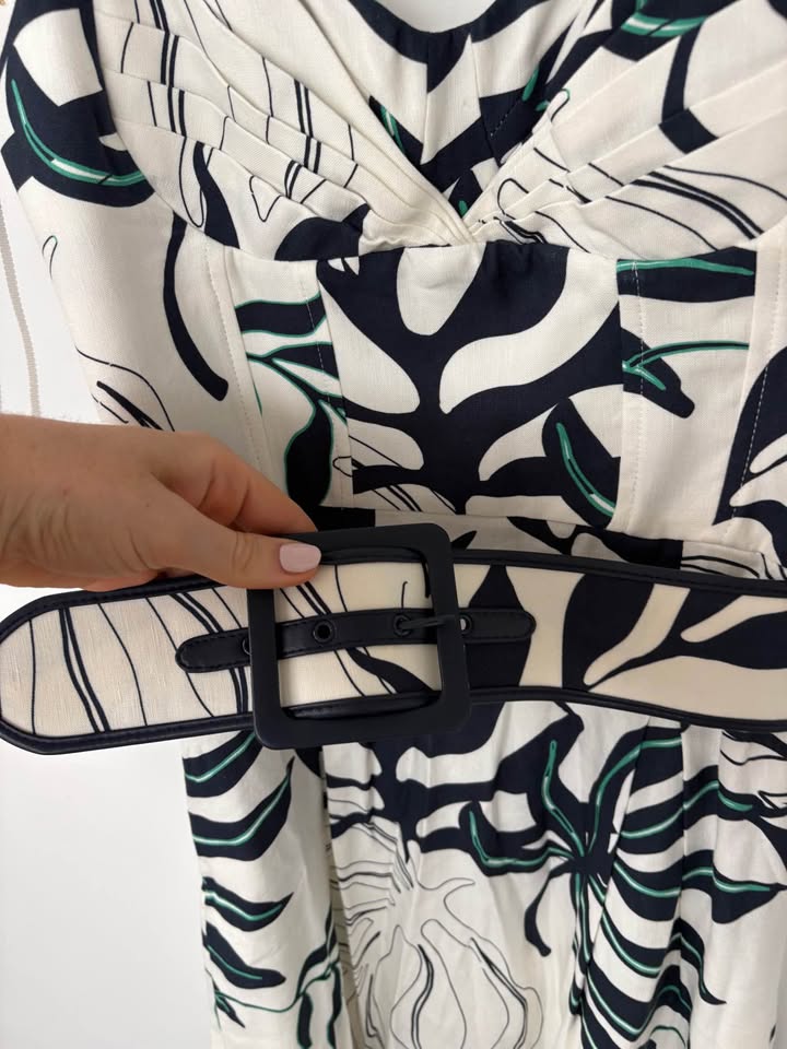 Rebecca Vallance Maxi - size 6 BNWT