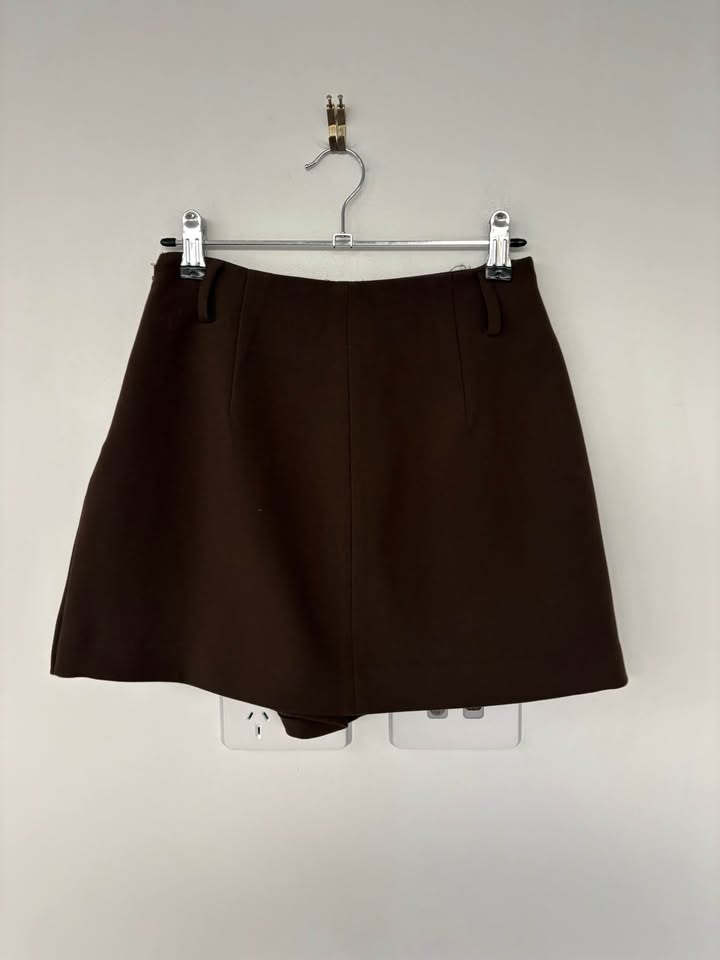 DISSH Skort - size 6