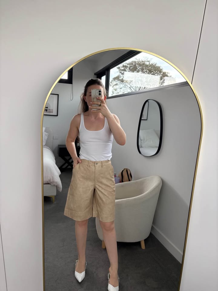 Lendrop Shorts - size 6 BNWT