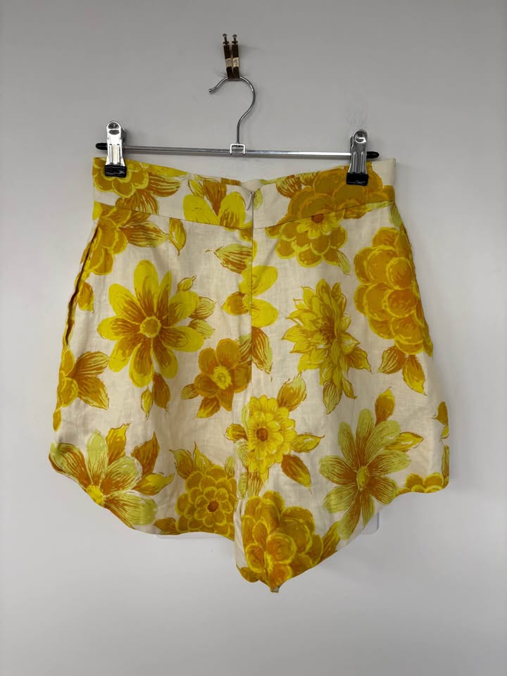 Alemais Shorts - size 8