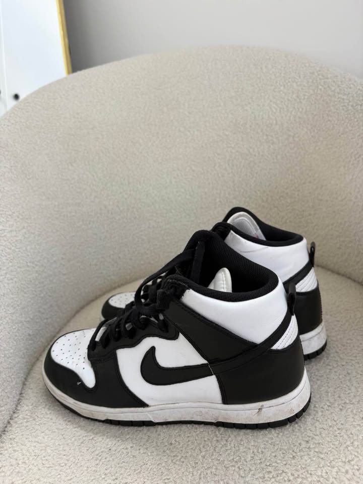 Nike Runners - size 40.5