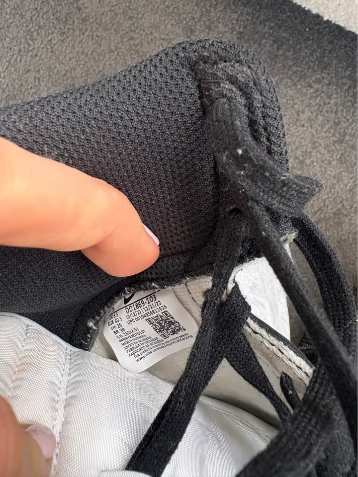Nike Runners - size 40.5