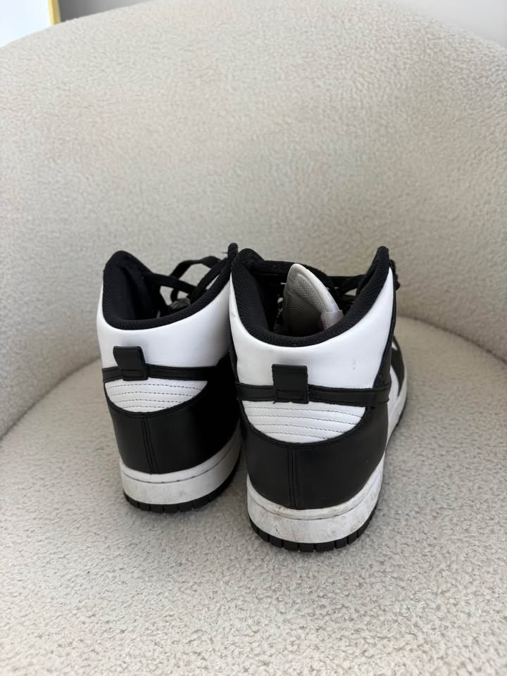 Nike Runners - size 40.5