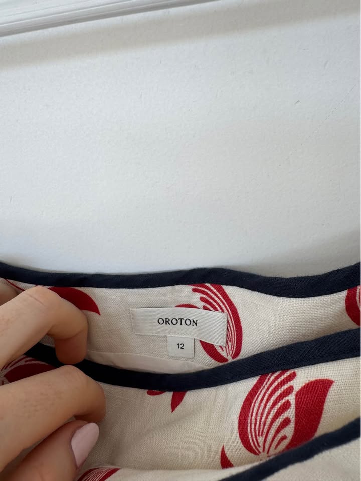 Oroton Set - size 12