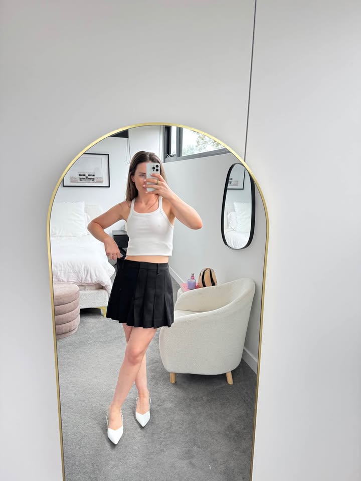 Witchery Skirt - size 8