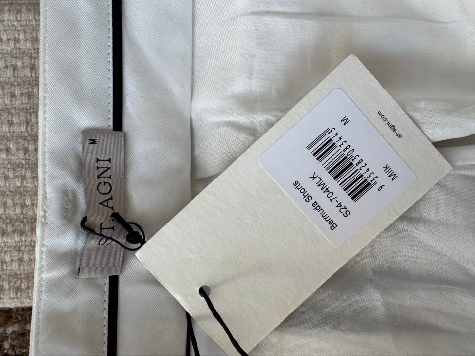St Agni Shorts - size medium BNWT
