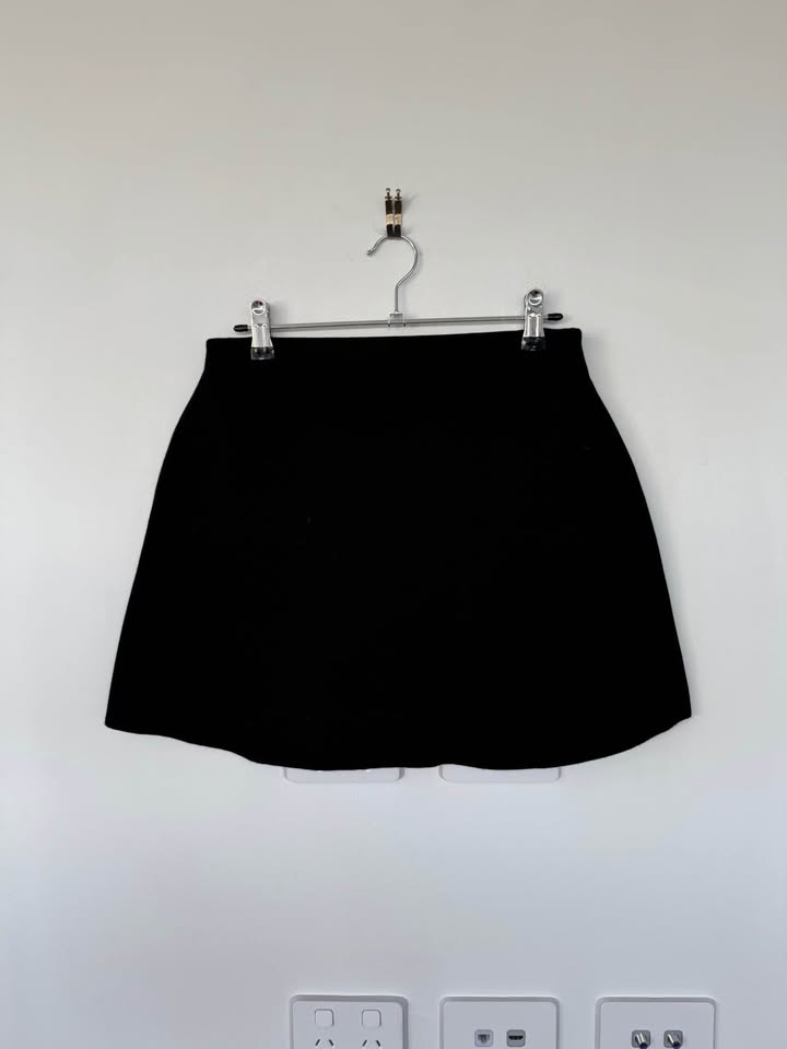 Onte Knit Skirt - size small