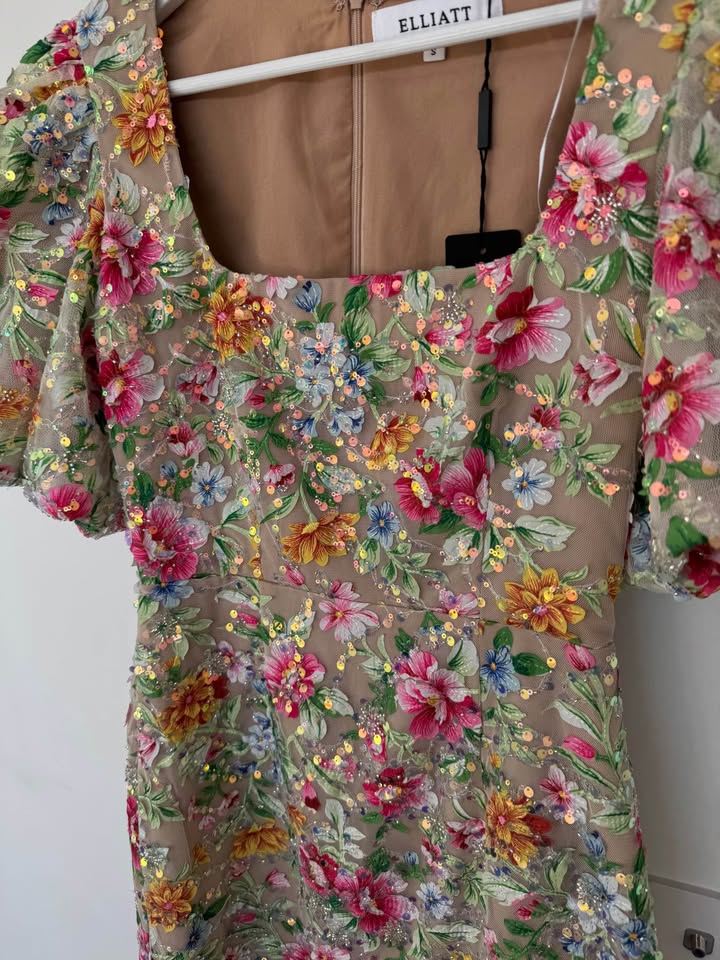 Elliatt Mini Dress - size small BNWT