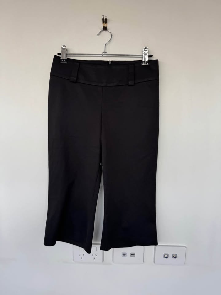 With Consideration Capri Pant - size xs
