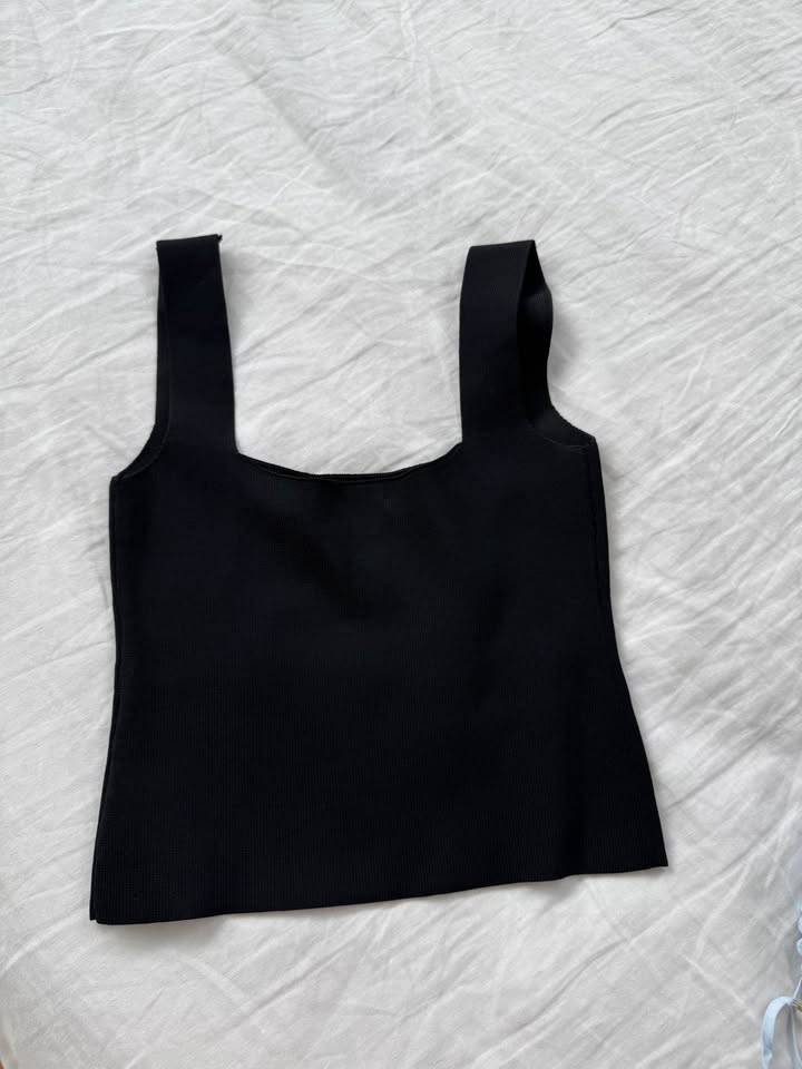 Chosen Knit Top - size small