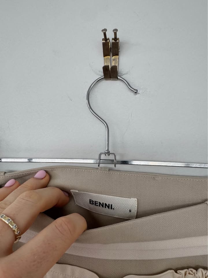 Benni Pants - size 6