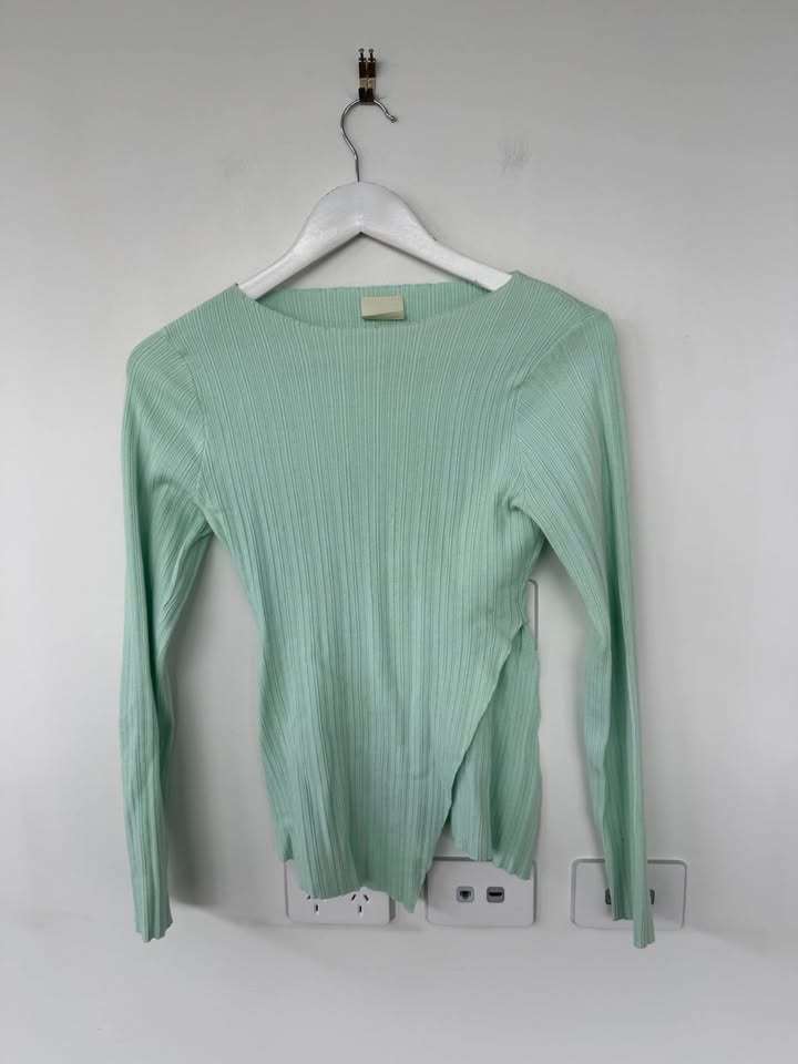 Zulu & Zephyr Top - size 10