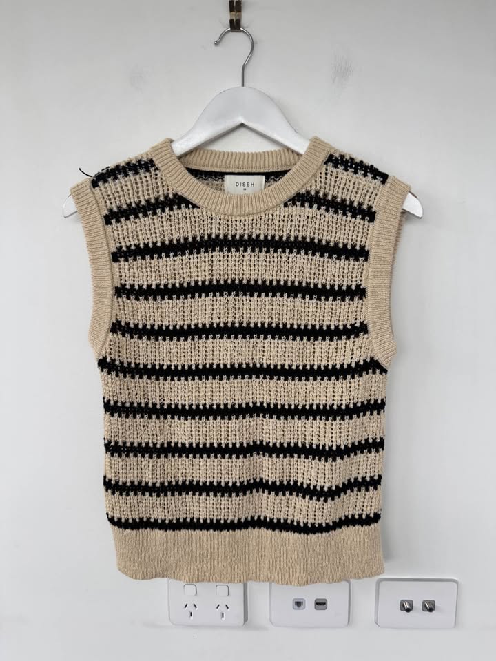 Dissh Knit Vest - size xs