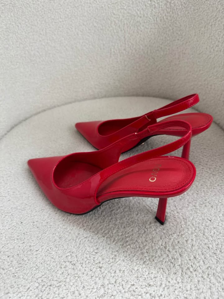 Novo Heels - size 7