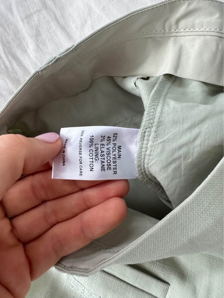 Sneaky Link Pants - size XXS