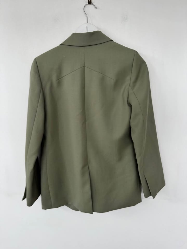Viktoria and woods Suit - size 0