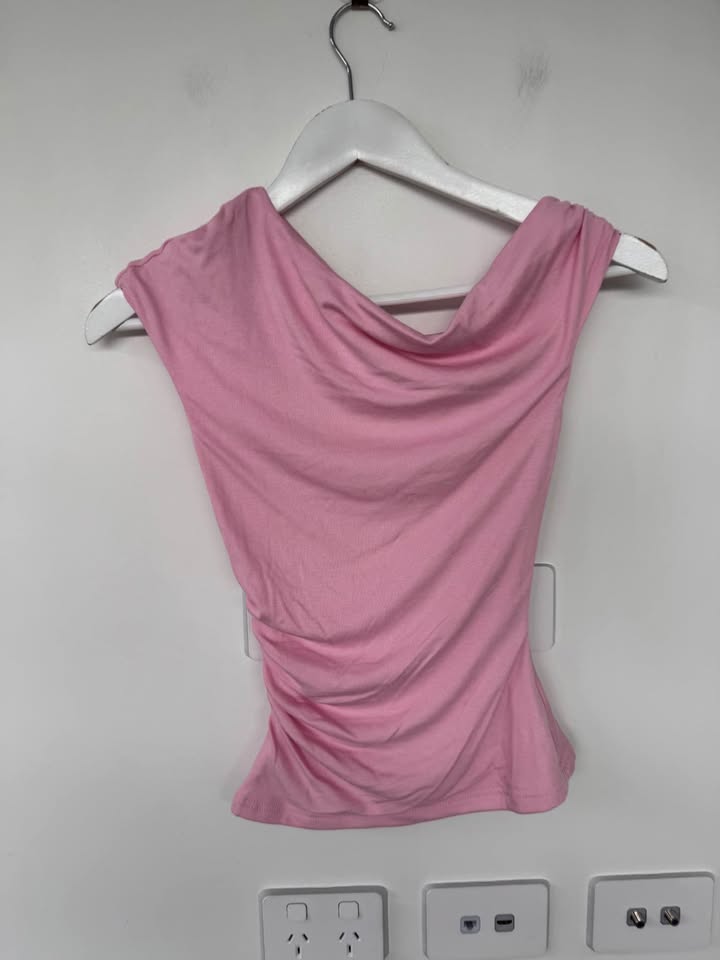 Runaway Top - size XS BNWT