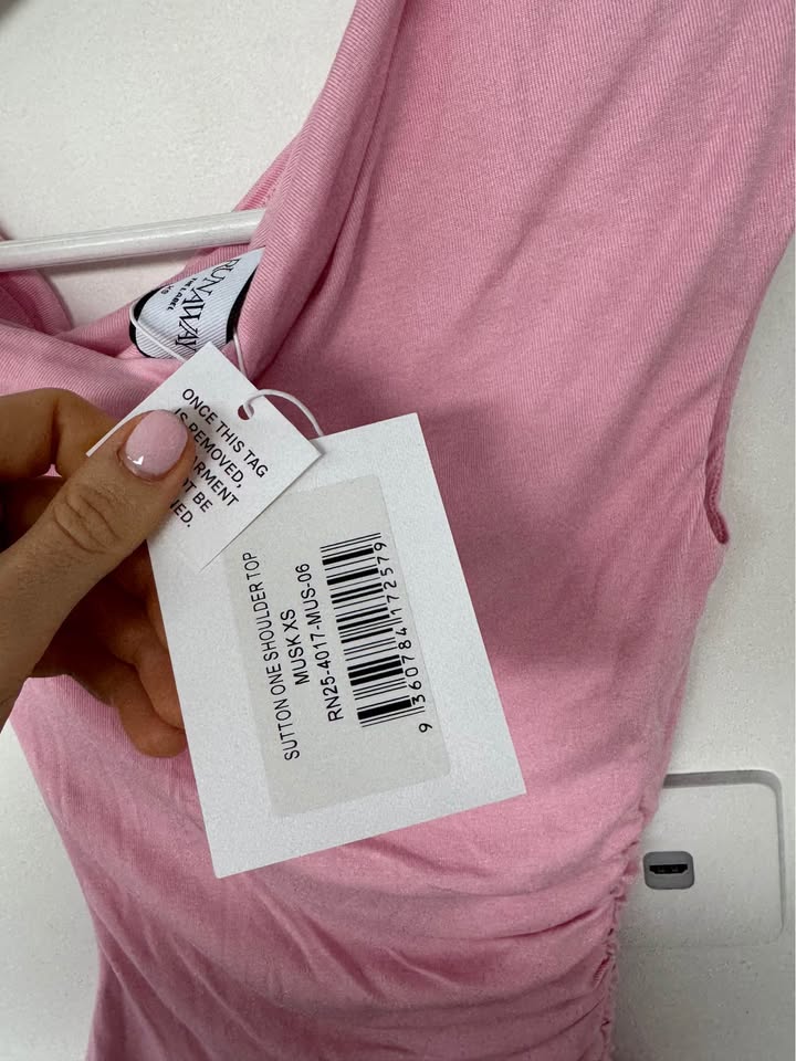 Runaway Top - size XS BNWT