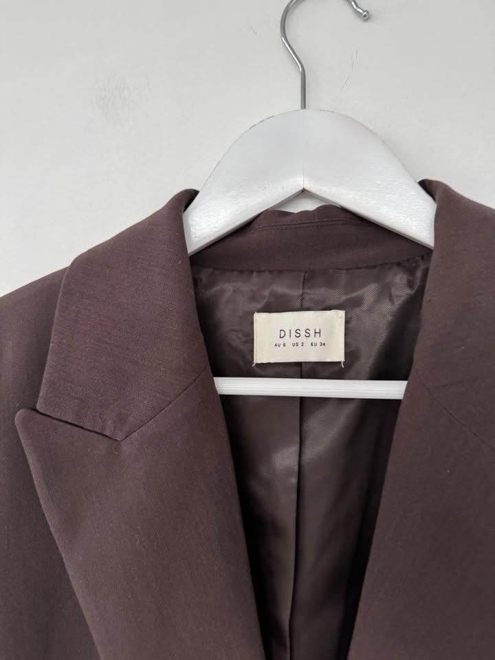 Dissh Suit - size 6