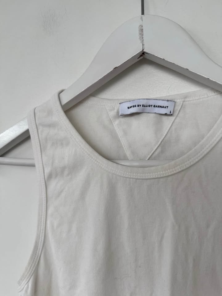 Bayse Tank - size large