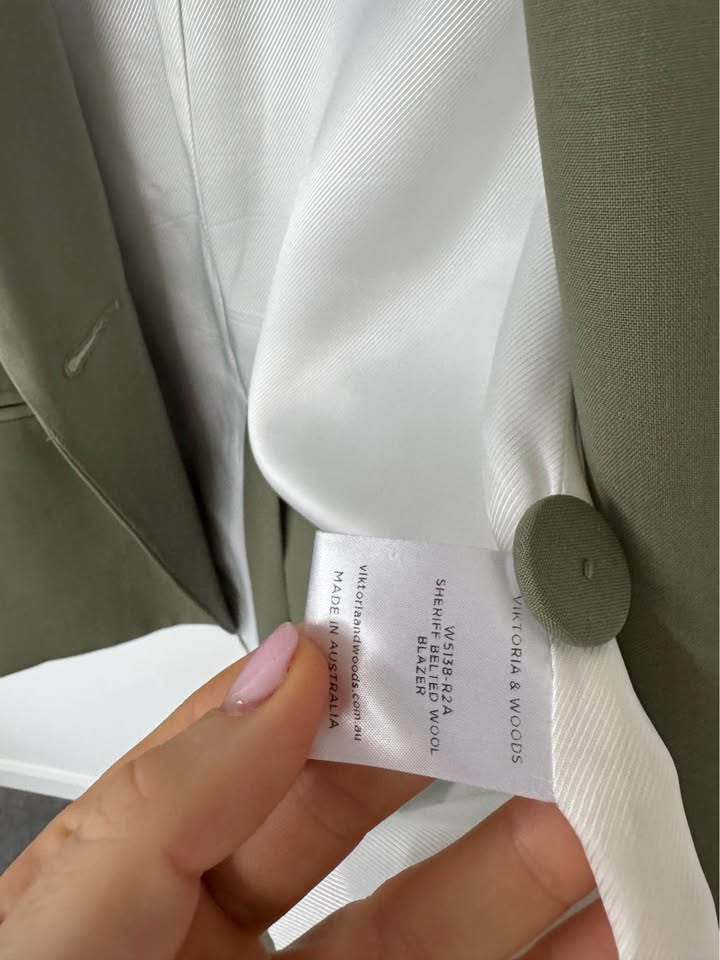 Viktoria and woods Suit - size 0