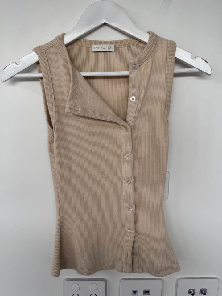 Kookai Top - size 6