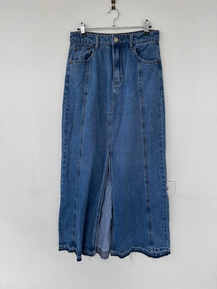 Dissh Skirt - size 6
