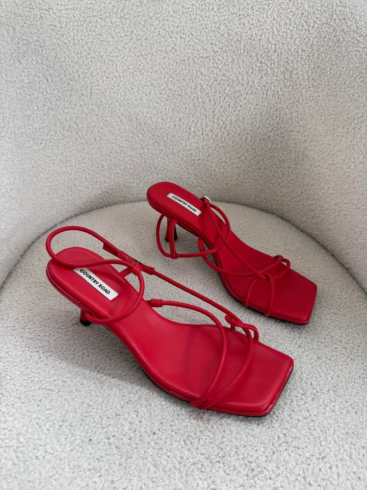 Country Road Heels - size 40