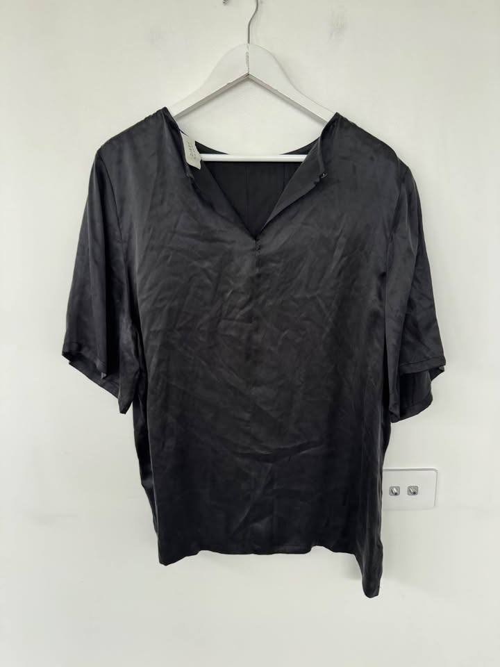 Dissh Silk Top - size 16