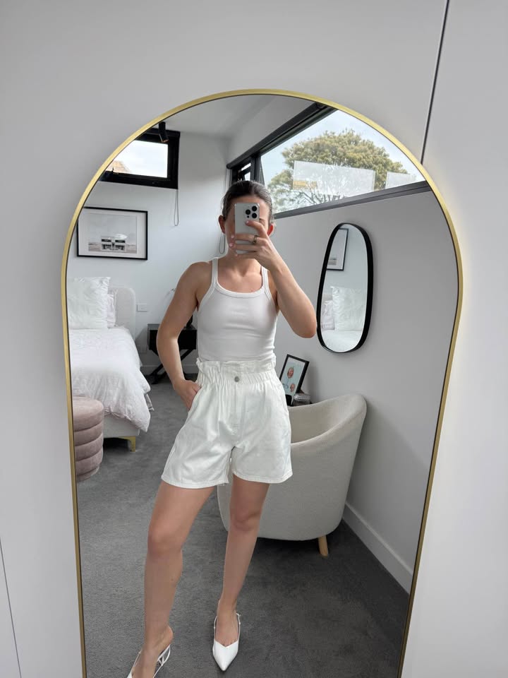 Dissh Shorts - size 8 BNWT