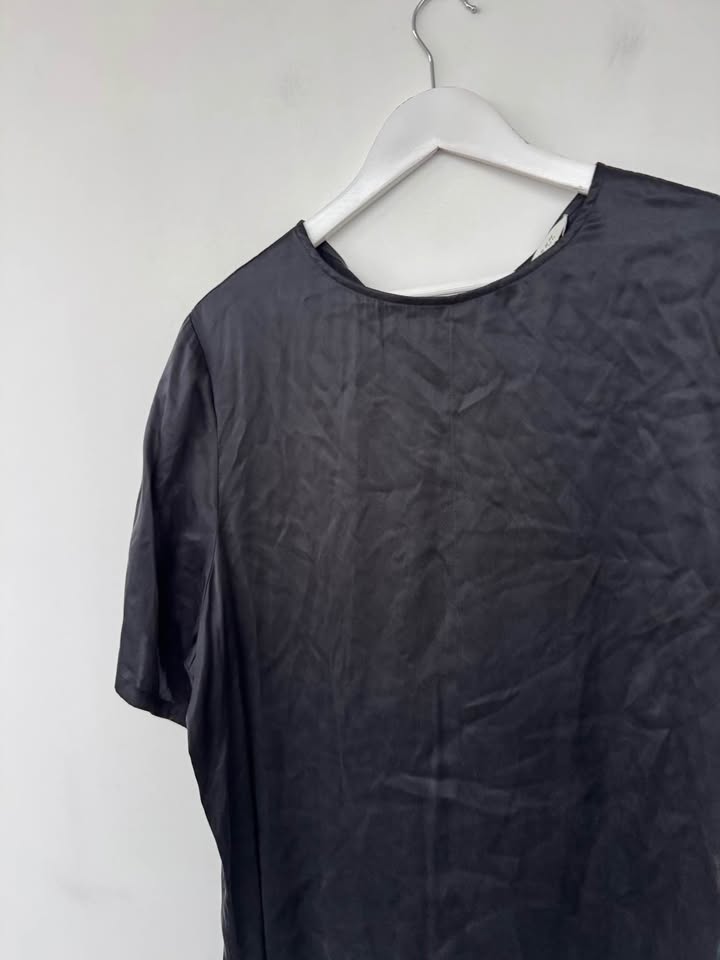 Dissh Silk Top - size 16