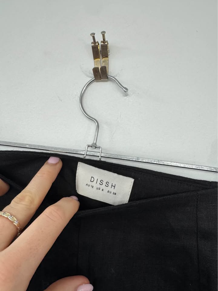 Dissh Linen Shorts - size 10