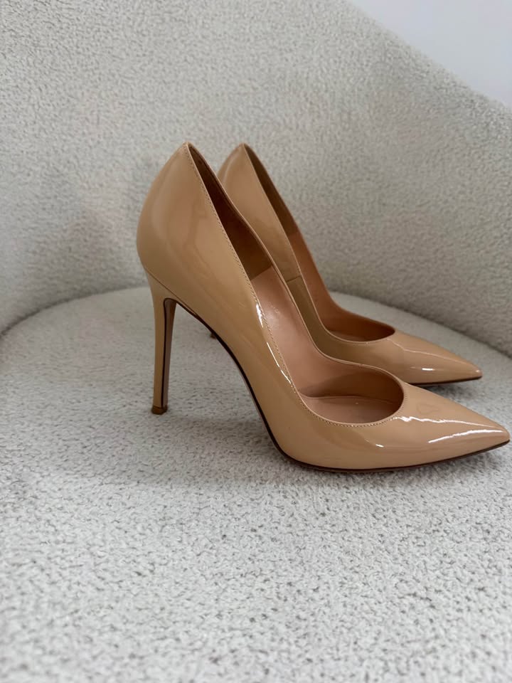 Gianvitto Rossi Heels - size 38 1/2