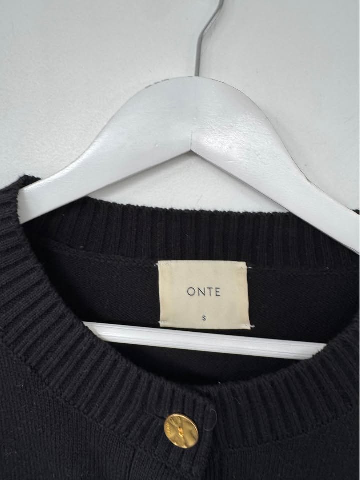 Onte Cardigan - size small