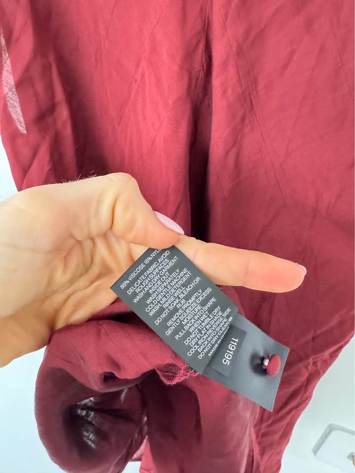 Decjuba Top - size 14 BNWT