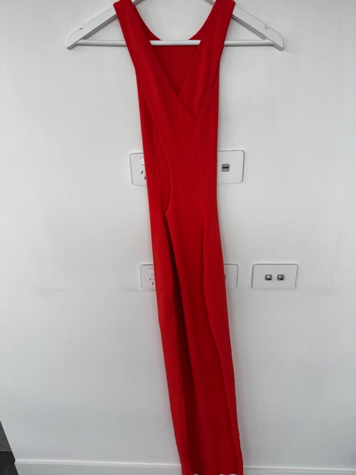 Henne Dress - size 6