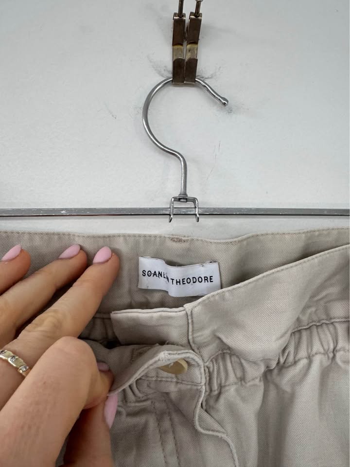 Scanlan Theodore Shorts - size SM