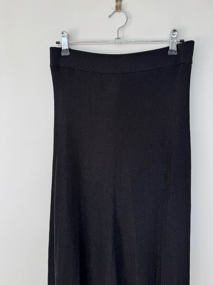 Cos Knit Skirt - size medium