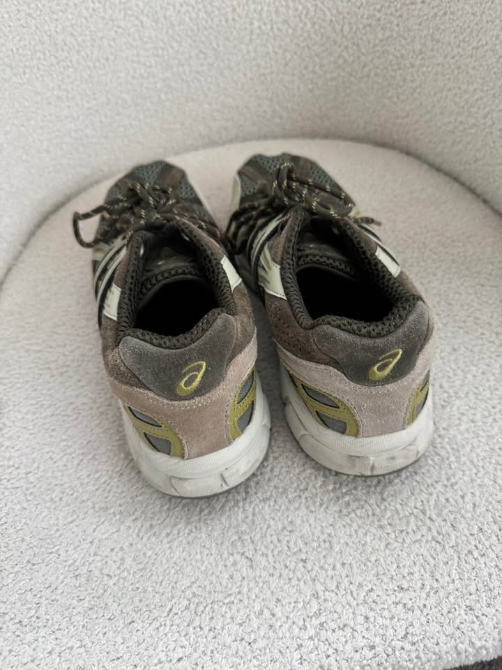 ASIC Runners - size 42.5