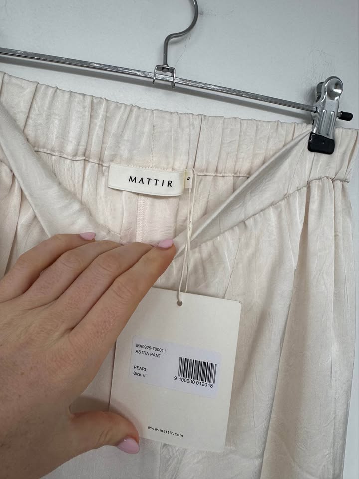Mattir Set - size 6 BNWT