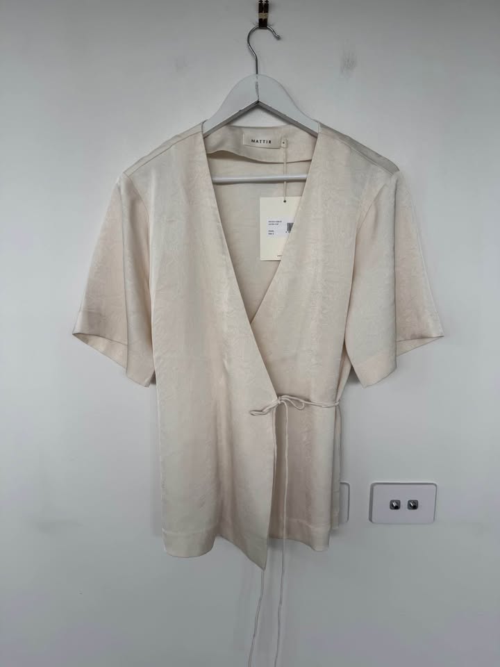 Mattir Set - size 6 BNWT