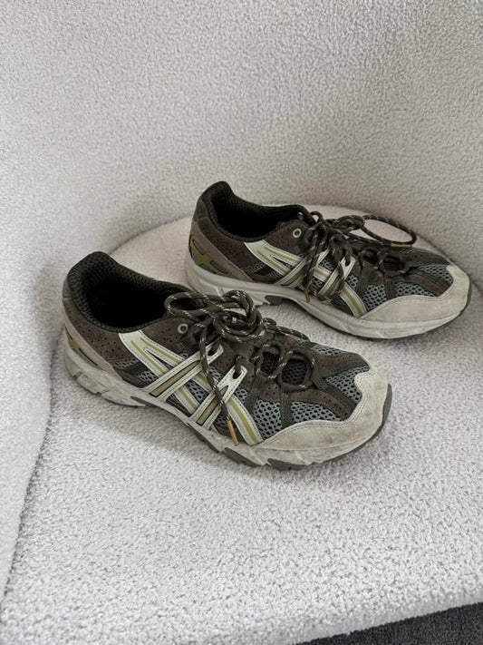 ASIC Runners - size 42.5