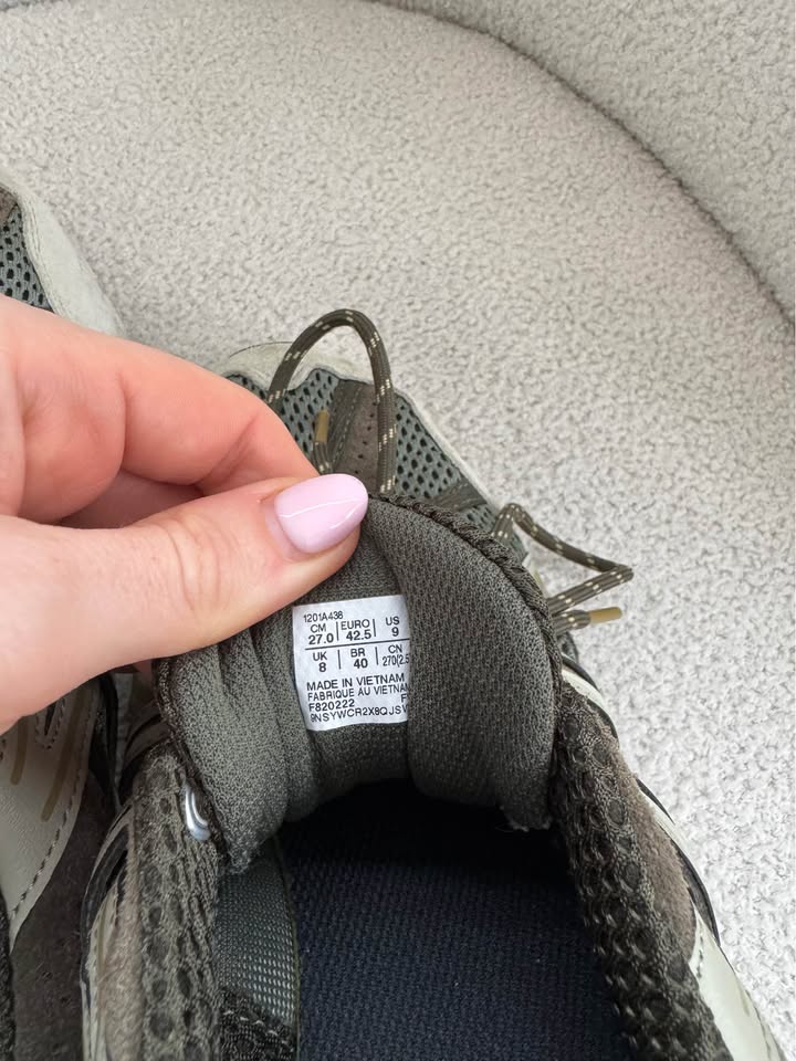 ASIC Runners - size 42.5