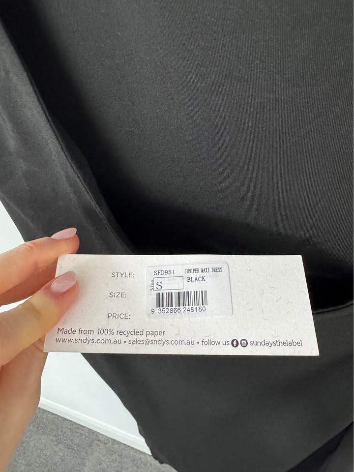 SNDYS Dress - size medium BNWT
