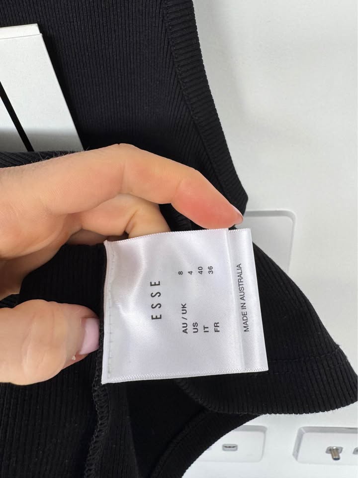 Esse Tank - size 8 BNWT