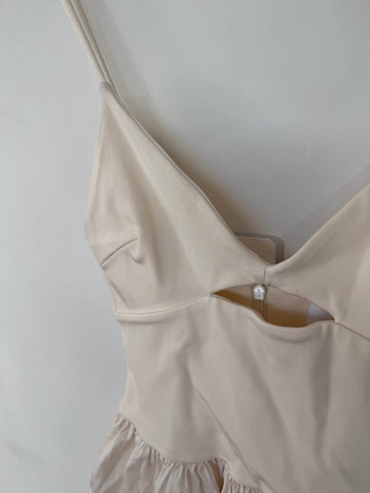 Esse Maxi Dress - size 8