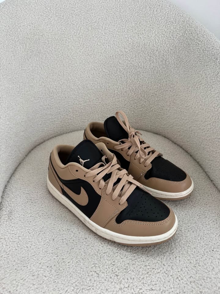 Nike Air Jordan Runners - size 40.5