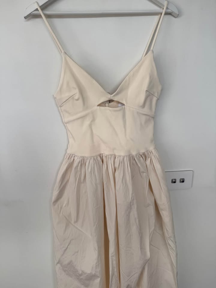 Esse Maxi Dress - size 8