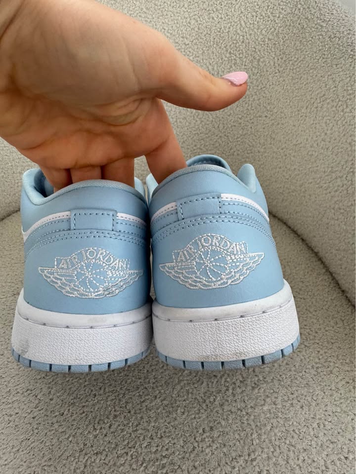 Nike Air Jordan Runners - size 40.5